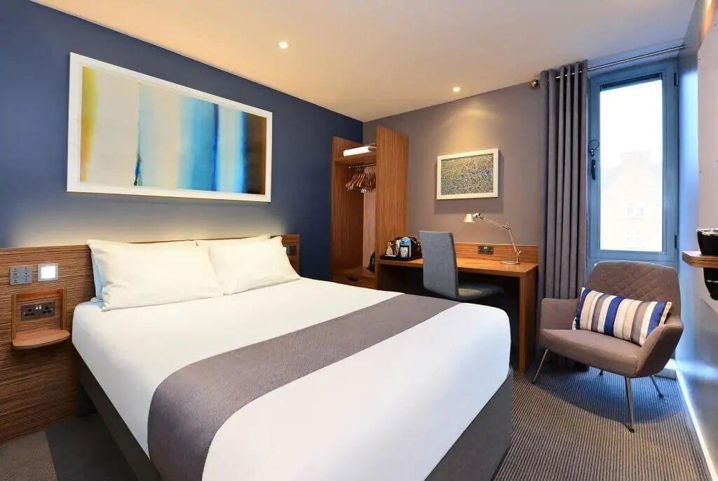 Travelodge London Central Tower Bridge Exterior foto
